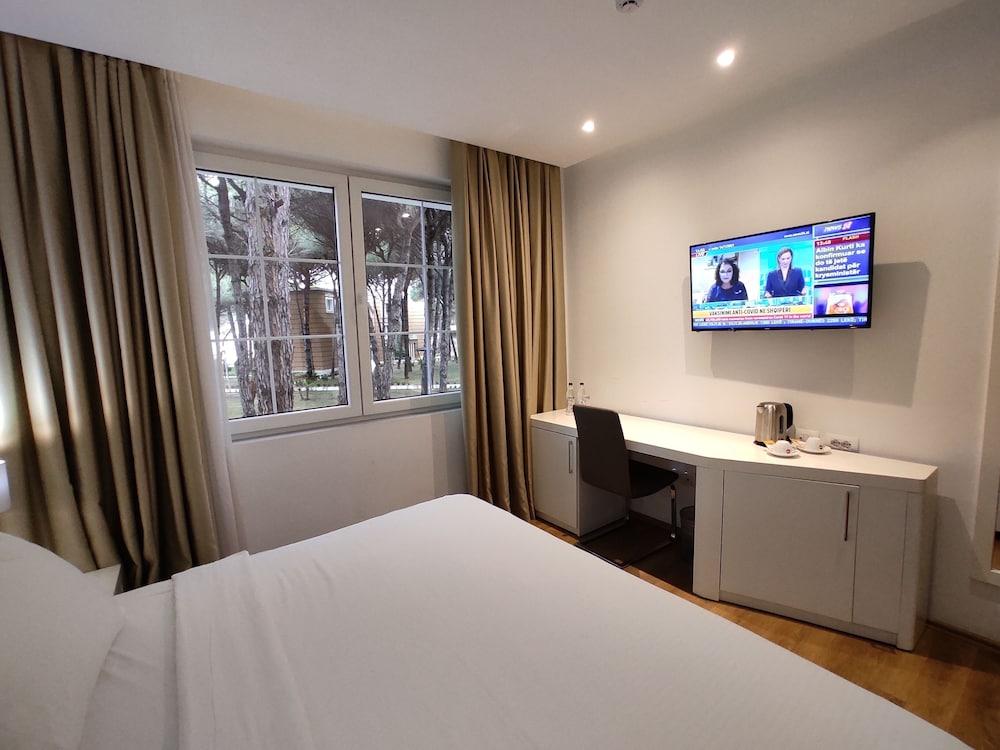 Prestige Resort Durres Qerret Ngoại thất bức ảnh