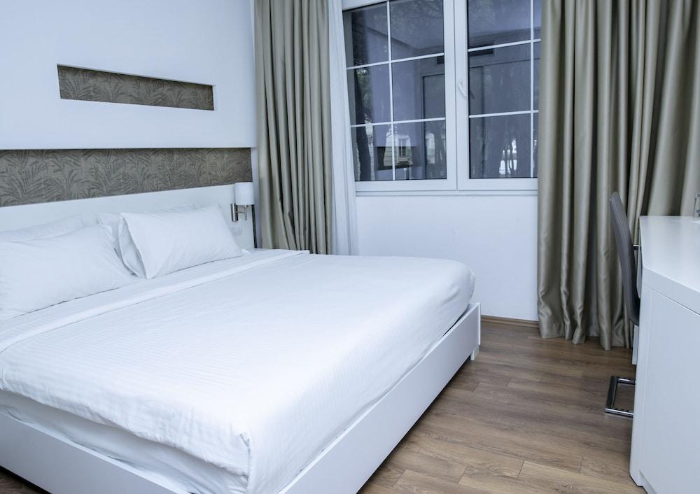Prestige Resort Durres Qerret Ngoại thất bức ảnh